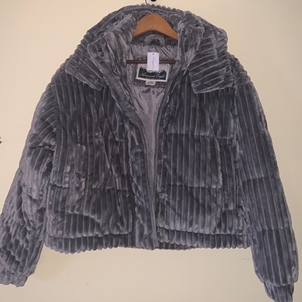 American Eagle textured puffer jacket.